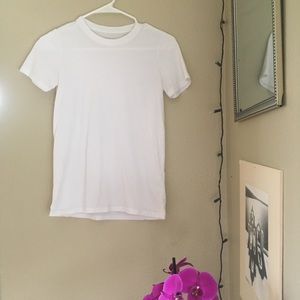 Everlane white crew t-shirt